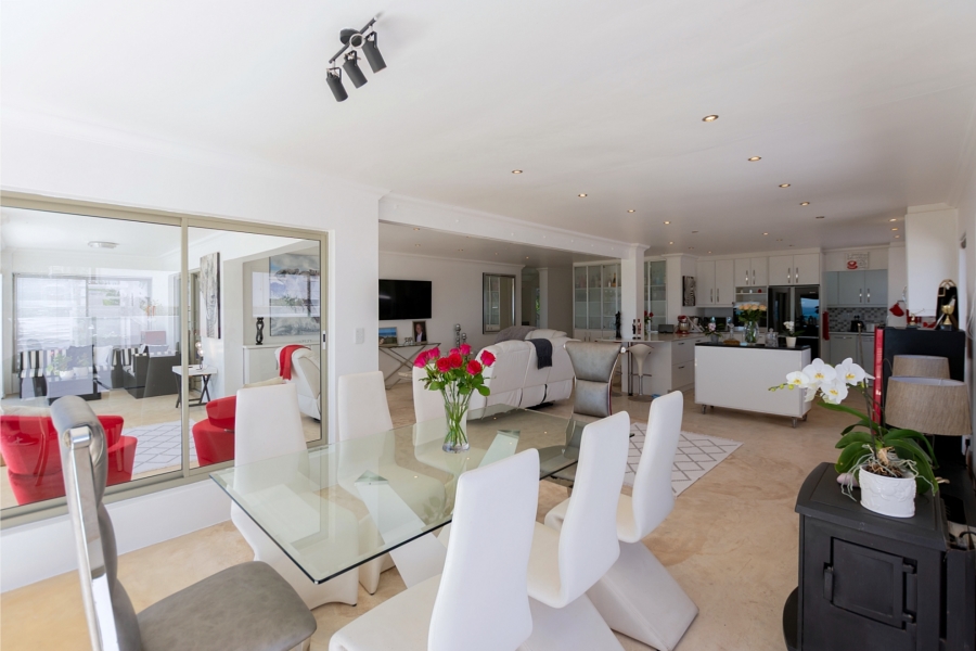 5 Bedroom Property for Sale in Golden Mile Western Cape